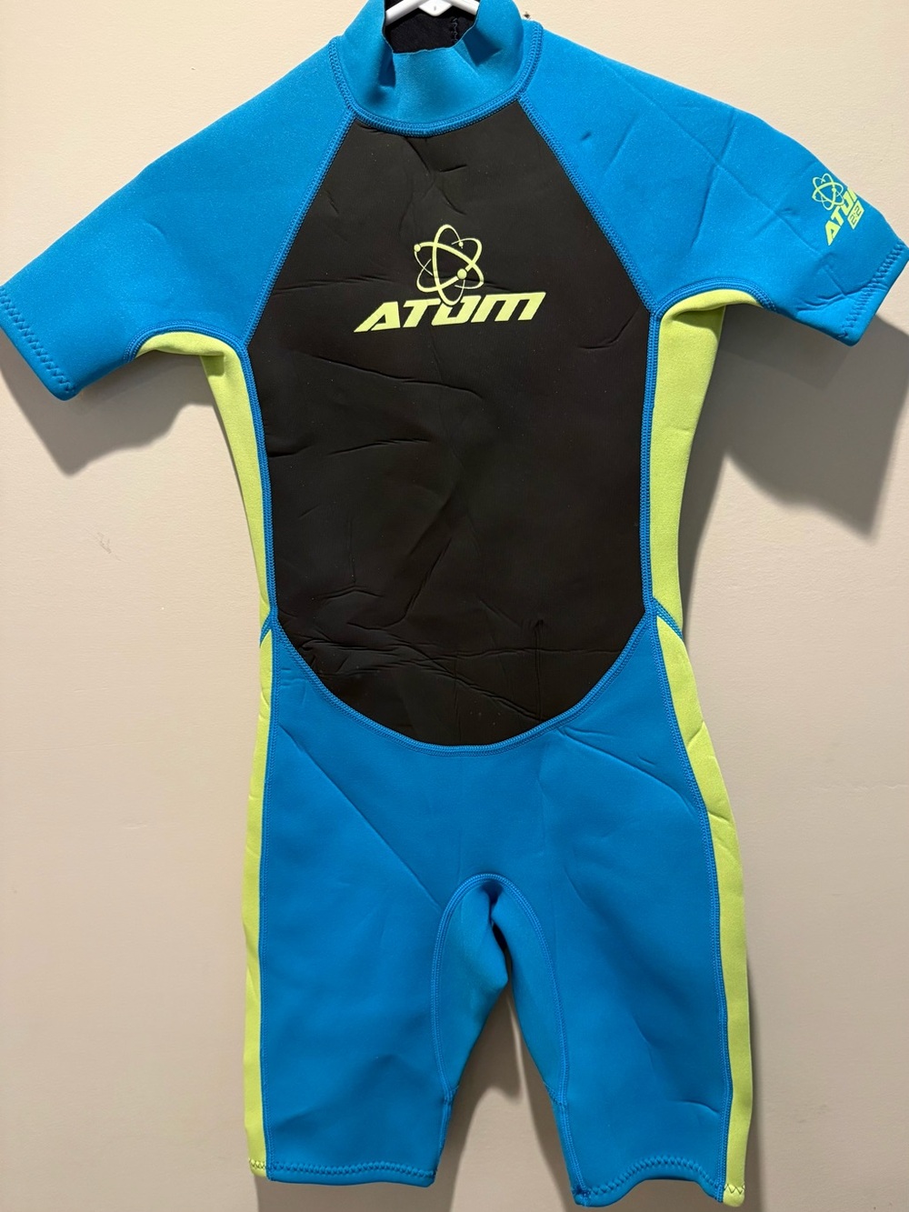 Atom Men's Size Large 3mm Shortie Wetsuit - Blue/Black/Lime Green